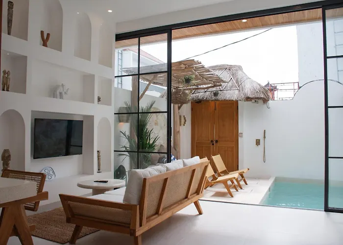 Chic Designer 1 Bedroom With Pool *